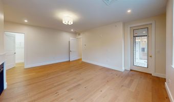 1 Longview Dr 401, Atkinson, NH 03811