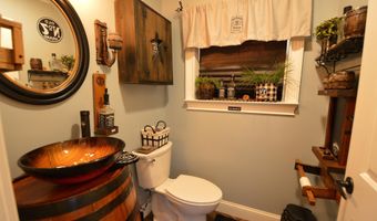 14 MINNIE HA HA Rd, Albrightsville, PA 18210