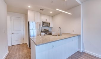 957 BROADWAY 703, Bayonne, NJ 07002