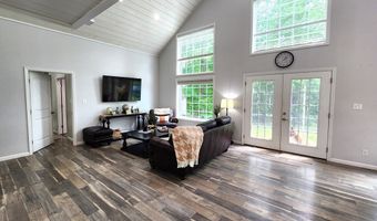 285 Tom White Rd, Big Sandy, TN 38221