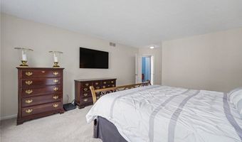 959 Grand View Ln, Aurora, OH 44202