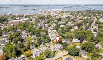 22 Greenough Pl, Newport, RI 02840