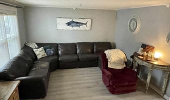 12 Pine Hill Dr, Bath, ME 04530