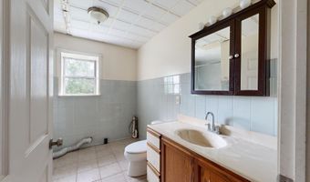 445 W River Rd, Augusta, ME 04330
