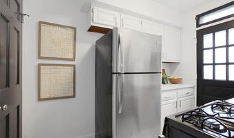 1033 N MONROE St, Arlington, VA 22201