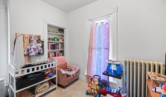706 Grove St, Alton, IL 62002