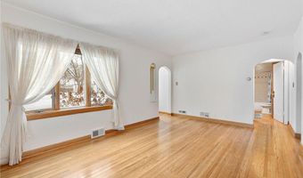 611 11th St SW, Austin, MN 55912