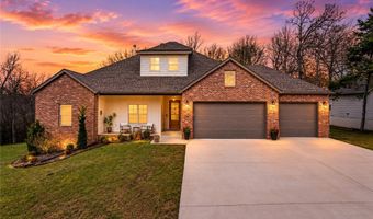 4 Moreton Ln, Bella Vista, AR 72714