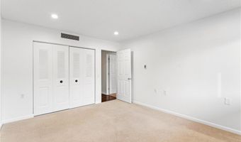 30 Argyle Ave 206, East Providence, RI 02915