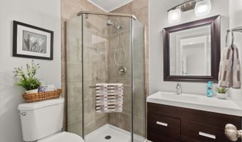 37 E VANDERBILT St, Orlando, FL 32804