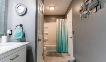 7508 Farm View Cir W, Indianapolis, IN 46256
