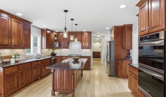 88 Drumlin Hill Rd, Bolton, MA 01740