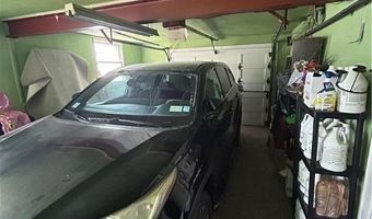 226 E WALNUT St, Allentown, PA 18109