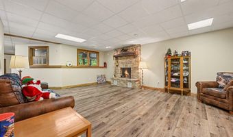 1653 Fairview Dr, Allegan, MI 49010