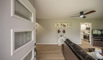 270 E Skyline Dr, Ballwin, MO 63011