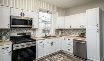 1122 Wade St, Aliquippa, PA 15001