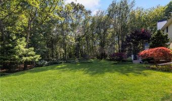 11 Prides Crossing Ln, North Kingstown, RI 02874