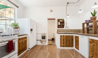 425 Garden Ave, Bisbee, AZ 85603