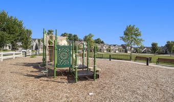 2865 Dillon Dr, Ann Arbor, MI 48105