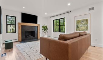 60 Mountain Rd, Colchester, CT 06415