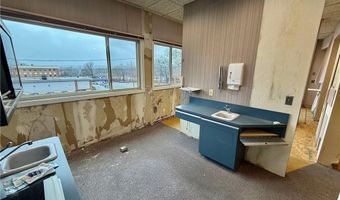 1090 New London Ave 5, Cranston, RI 02920