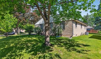 2206 N MCDONALD St, Appleton, WI 54911