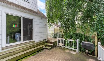 305 E Main St, Bergenfield, NJ 07621