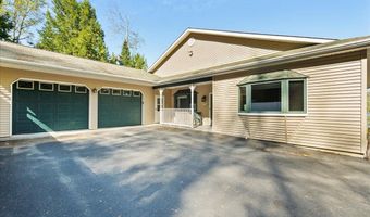 536 E Shore Dr, Adirondack, NY 12808