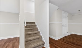 578 N Main St, Amherst, OH 44001