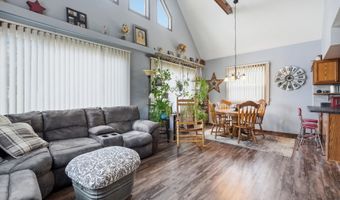 504 Carlin Dr, Angola, IN 46703