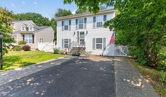 37 Wicken Sq, Albany, NY 12205