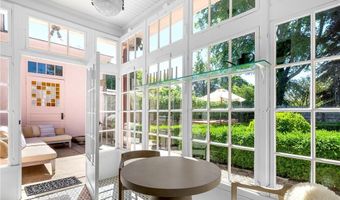 2 Hazard Ave, Newport, RI 02840