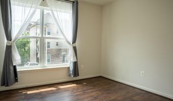 42243 CANARY GRASS Sq, Aldie, VA 20105