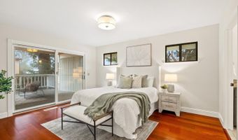 320 Cliff Dr, Aptos, CA 95003