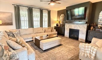 4252 Lauder Rd, Bargersville, IN 46106