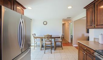 6 Scott Ln, Bristol, RI 02809