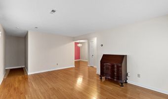 9 Pleasant Park Ave 2I, Barnstable, MA 02601