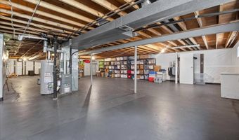 1009 Dutch Mill Dr, Ballwin, MO 63011