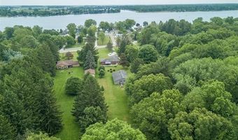 9404 River Rd, Algonac, MI 48001