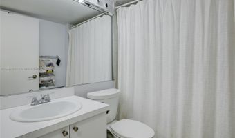 3300 NE 191st St 114, Aventura, FL 33180