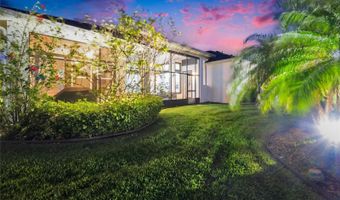 6927 CRESTPOINT Dr, Apollo Beach, FL 33572