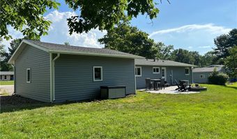784 Robinhood Dr, Aurora, OH 44202