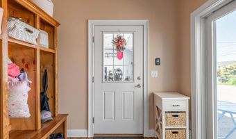123 Lasalle Dr, Bangor, ME 04401