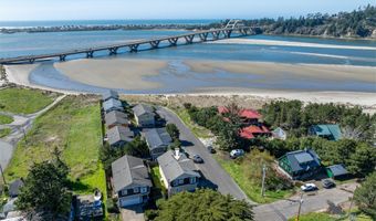 205 NW Fayette, Waldport, OR 97394