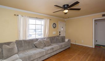 912 S 6th St, Artesia, NM 88210