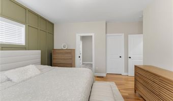 46 Somerset Cir, North Kingstown, RI 02852