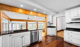 68 Bondcroft Dr, Amherst, NY 14226