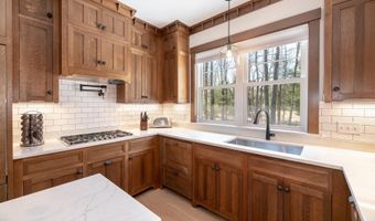25 Clay Point Rd, Alton, NH 03809