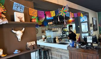 909 Main St, Adel, IA 50003