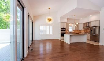 15 Hampton Rd 20, Coventry, RI 02816